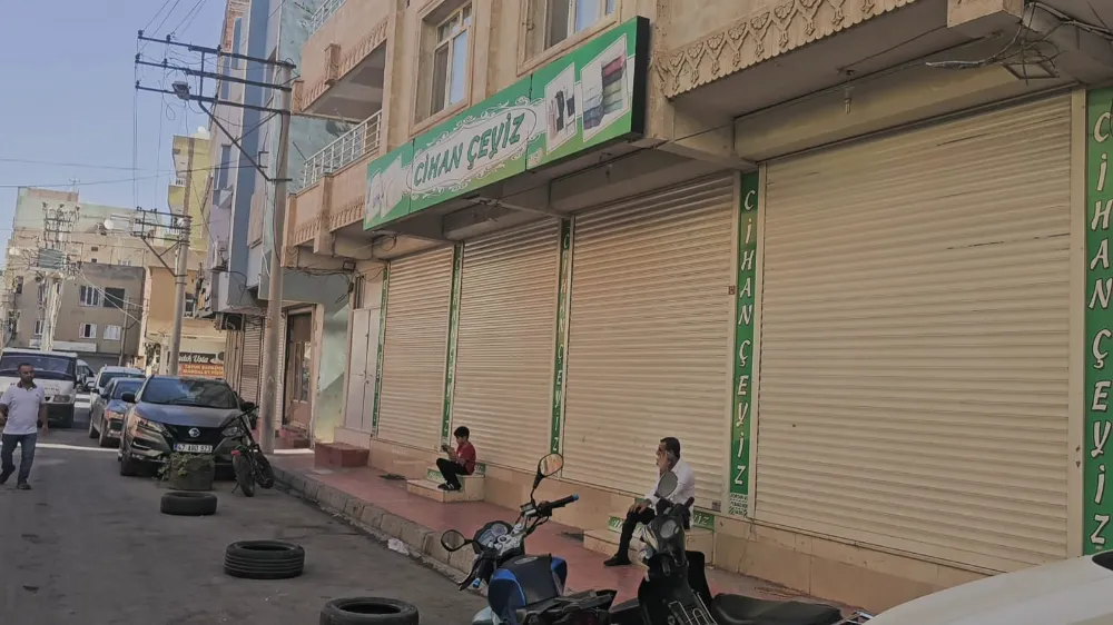 Nusaybin’de elektrik kesintisi esnafı mağdur etti